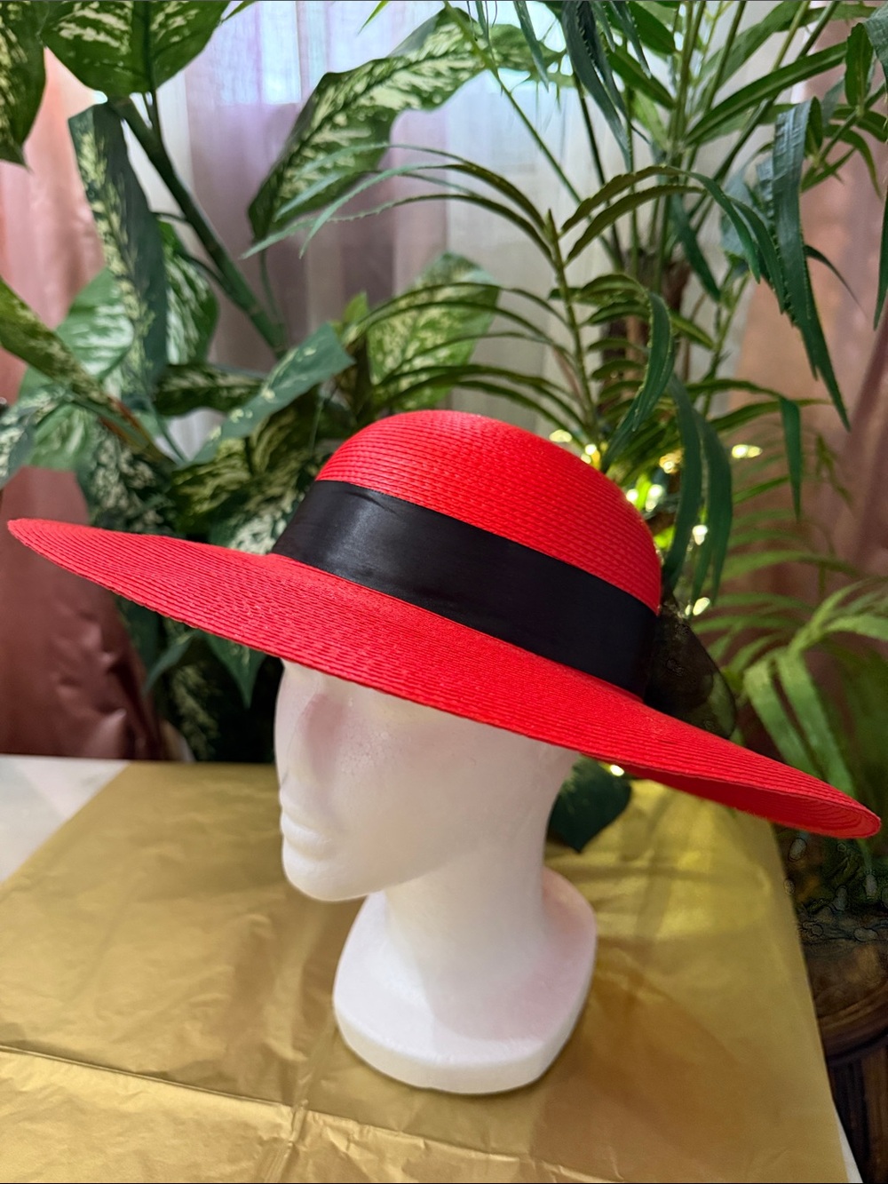 Vintage Elegant Red Wide-Brim Women's Sun Hat with Black Band